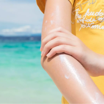 Kem chống nắng iS Clinical Extreme Protect SPF40 Translucent