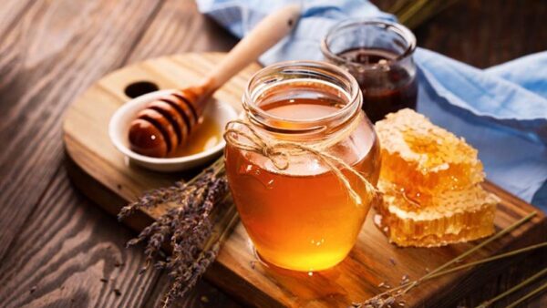 Sữa rửa mặt iS Clinical Warming Honey Cleanser