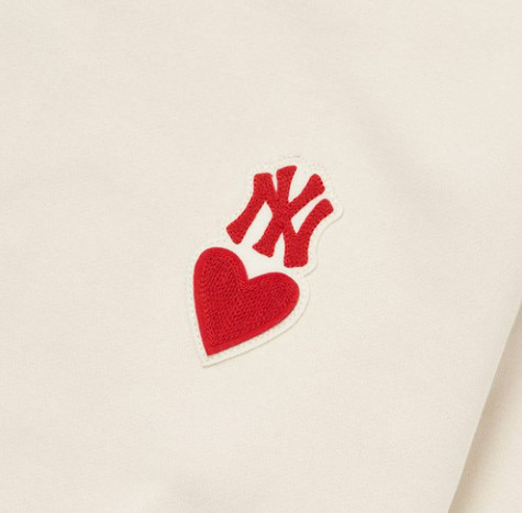 Ao -Ni -MLB- Heart- Overfit -Sweatshirt- New -York -Yankees -3AMTH0324-50CRS -Trang